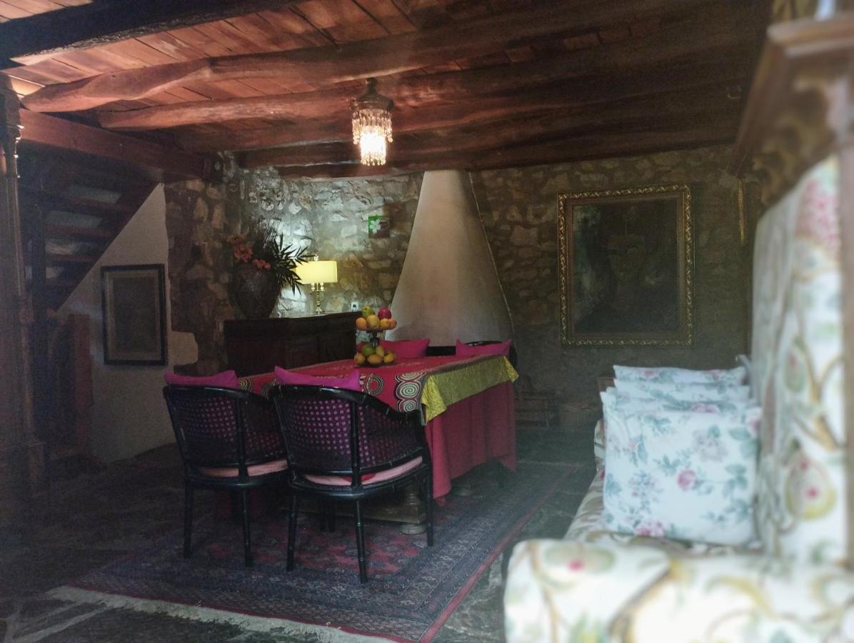 Hostal La Vall Sant Pau de Seguries Luaran gambar